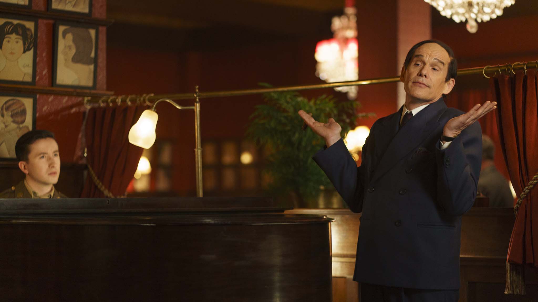 Ethan Hawke (Lorenz Hart) avec le soldat pianiste du bar dans Blue Moon